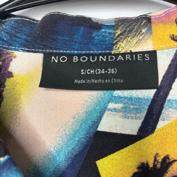 No Boundaries Men’s Button Up Shirt | Size Small - Picture 4 of 6